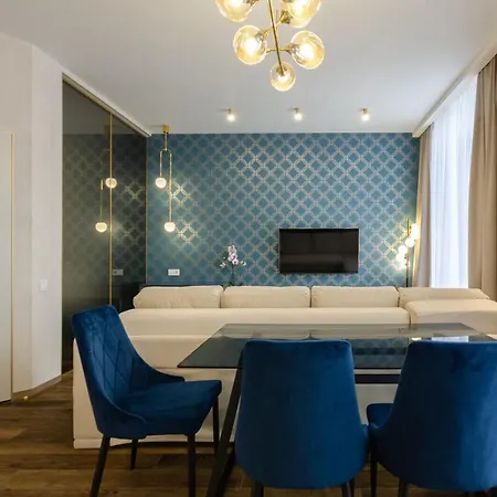 Petrovdom In Luxury Apartments At 68 Zhylyanska Street,38 Perlyna Kyiv Exterior photo
