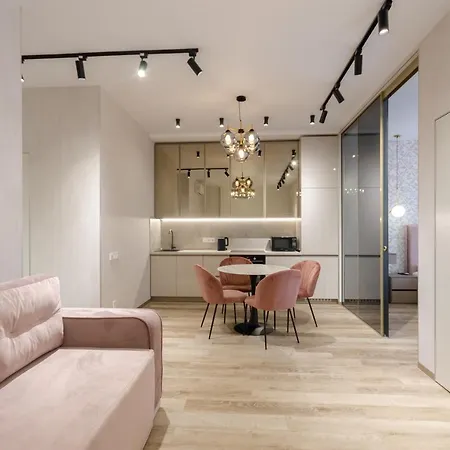 Petrovdom In Luxury Apartments At 68 Zhylyanska Street,38 Perlyna Kyiv Exterior photo
