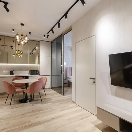 Petrovdom In Luxury Apartments At 68 Zhylyanska Street,38 Perlyna Kyiv Exterior photo