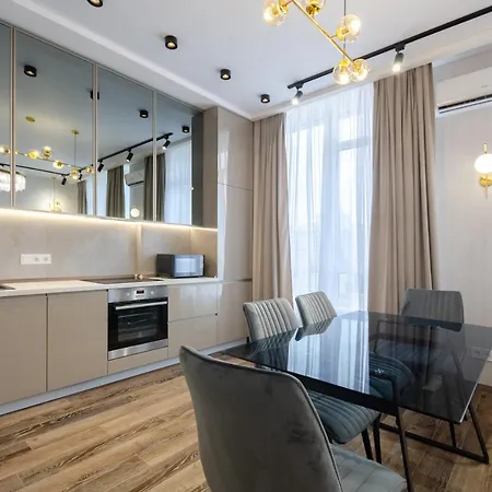 Petrovdom In Luxury Apartments At 68 Zhylyanska Street,38 Perlyna Kyiv Exterior photo