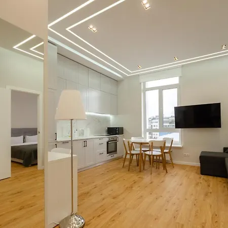 Petrovdom In Luxury Apartments At 68 Zhylyanska Street,38 Perlyna Kyiv Exterior photo