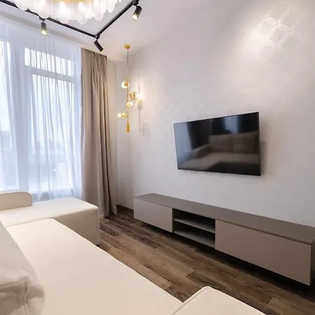 Petrovdom In Luxury Apartments At 68 Zhylyanska Street,38 Perlyna Kyiv Exterior photo