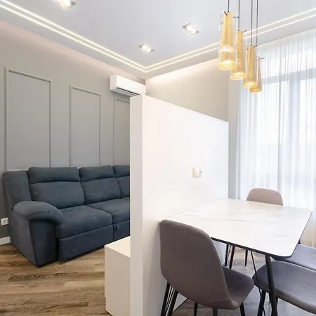 Petrovdom In Luxury Apartments At 68 Zhylyanska Street,38 Perlyna Kyiv Exterior photo