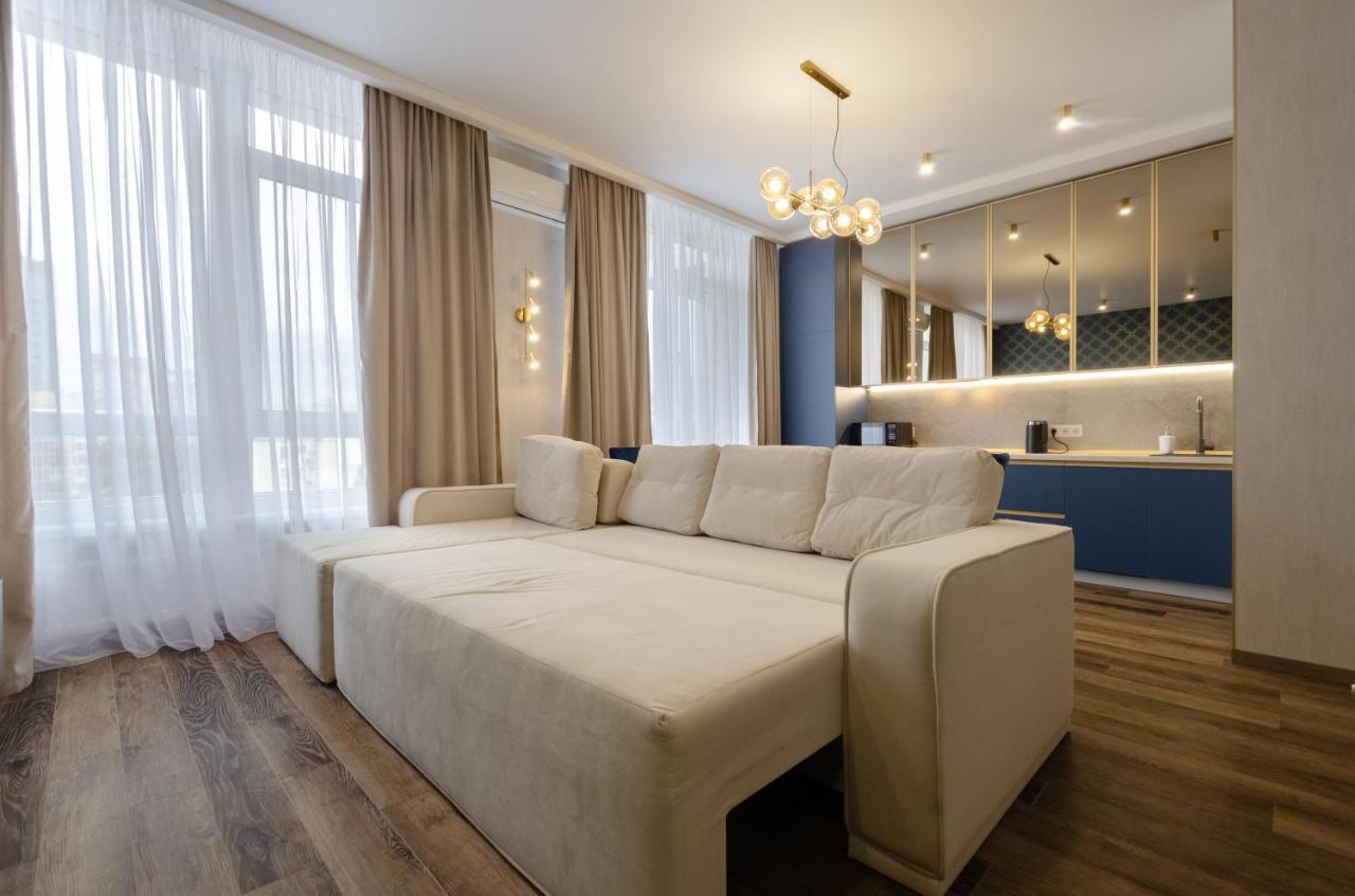 Apartment Petrovdom In Luxury At 68 Zhylyanska Street,38 Perlyna *