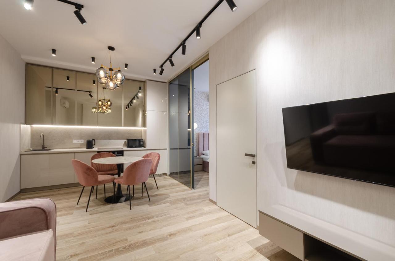 Petrovdom In Luxury At 68 Zhylyanska Street,38 Perlyna Kyiv