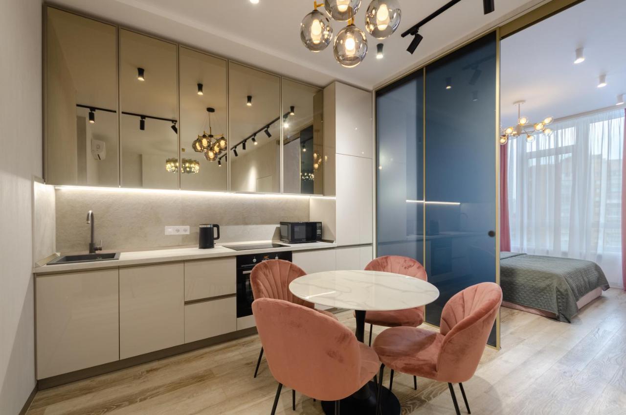 Apartment Petrovdom In Luxury At 68 Zhylyanska Street,38 Perlyna *