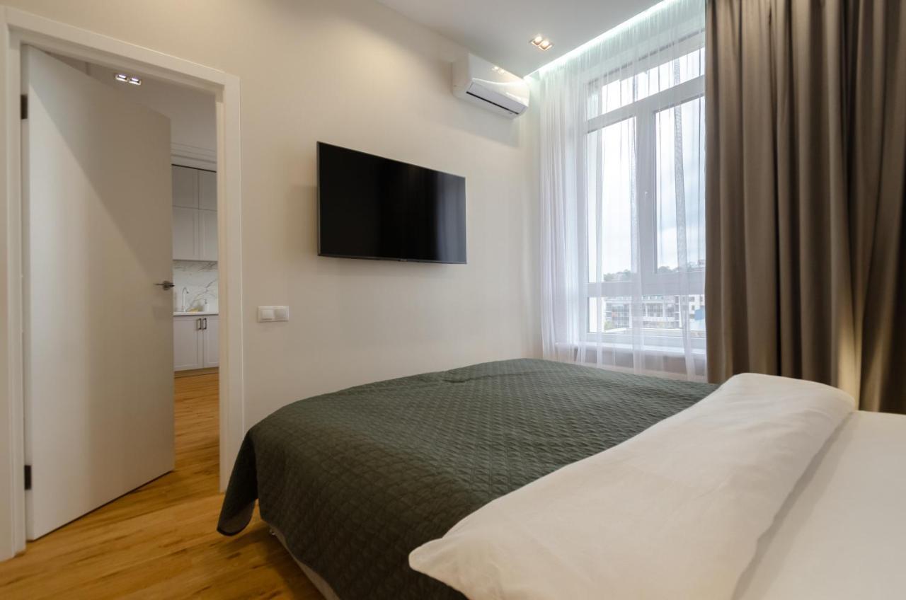 Apartment Petrovdom In Luxury At 68 Zhylyanska Street,38 Perlyna