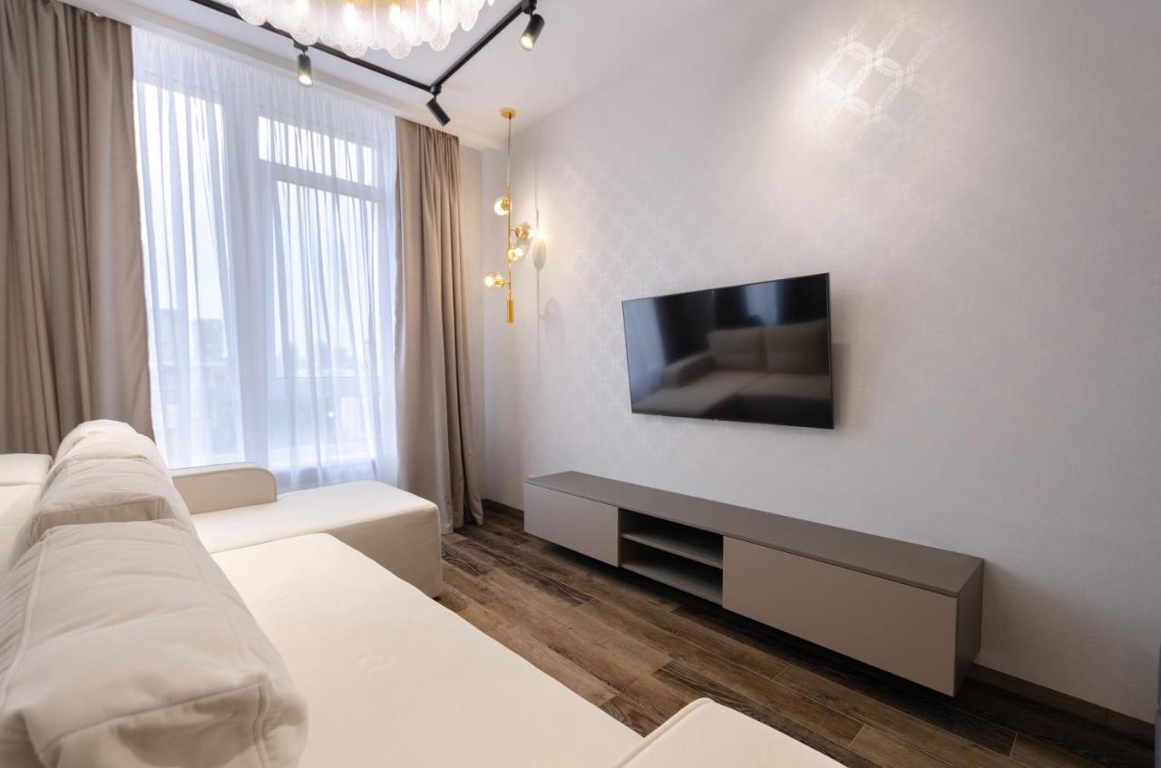 Petrovdom In Luxury At 68 Zhylyanska Street,38 Perlyna Apartment