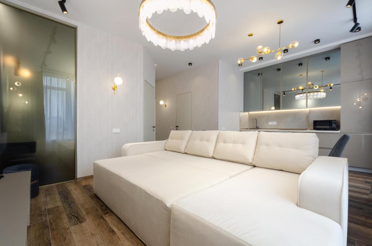 Petrovdom In Luxury At 68 Zhylyanska Street,38 Perlyna Apartment