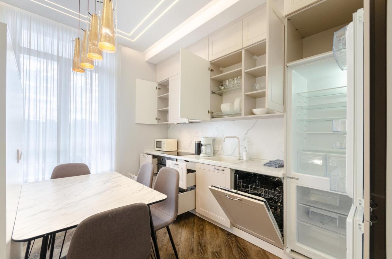Petrovdom In Luxury At 68 Zhylyanska Street,38 Perlyna Apartment Kyiv