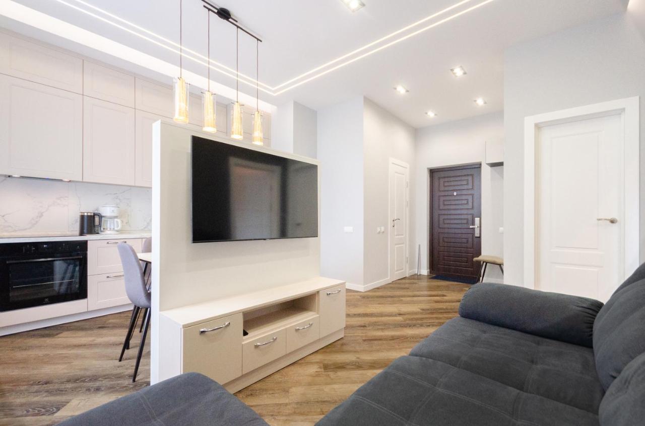 Petrovdom In Luxury At 68 Zhylyanska Street,38 Perlyna Apartment