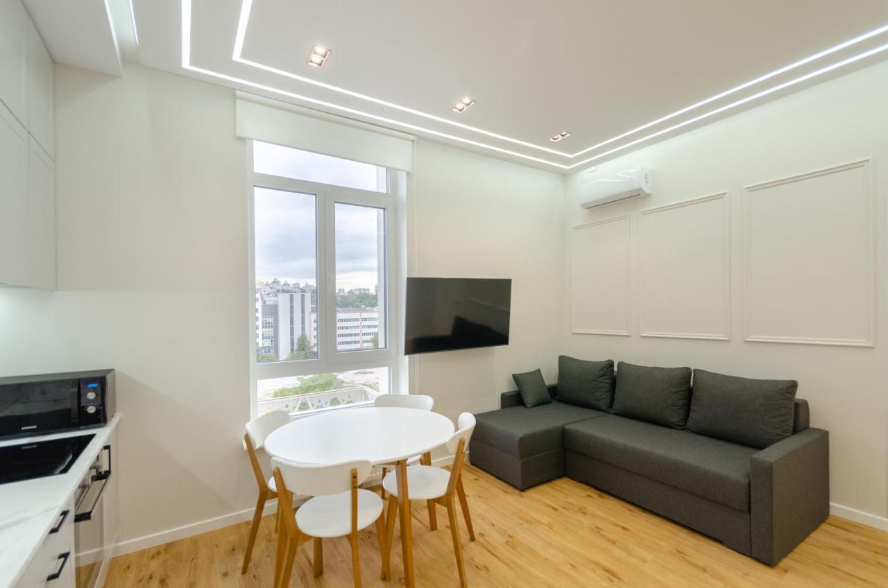 Apartment Petrovdom In Luxury At 68 Zhylyanska Street,38 Perlyna