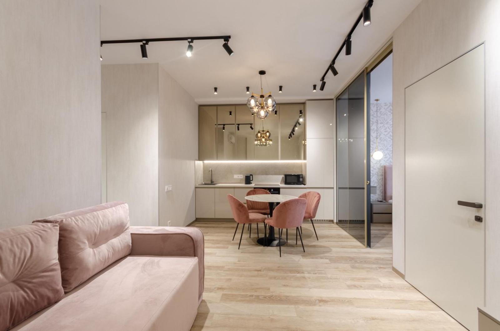 Petrovdom In Luxury At 68 Zhylyanska Street,38 Perlyna Apartment